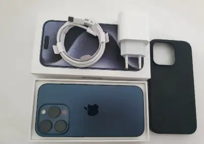 iPhone 15 PRO 256GB 100% kapacita batérie