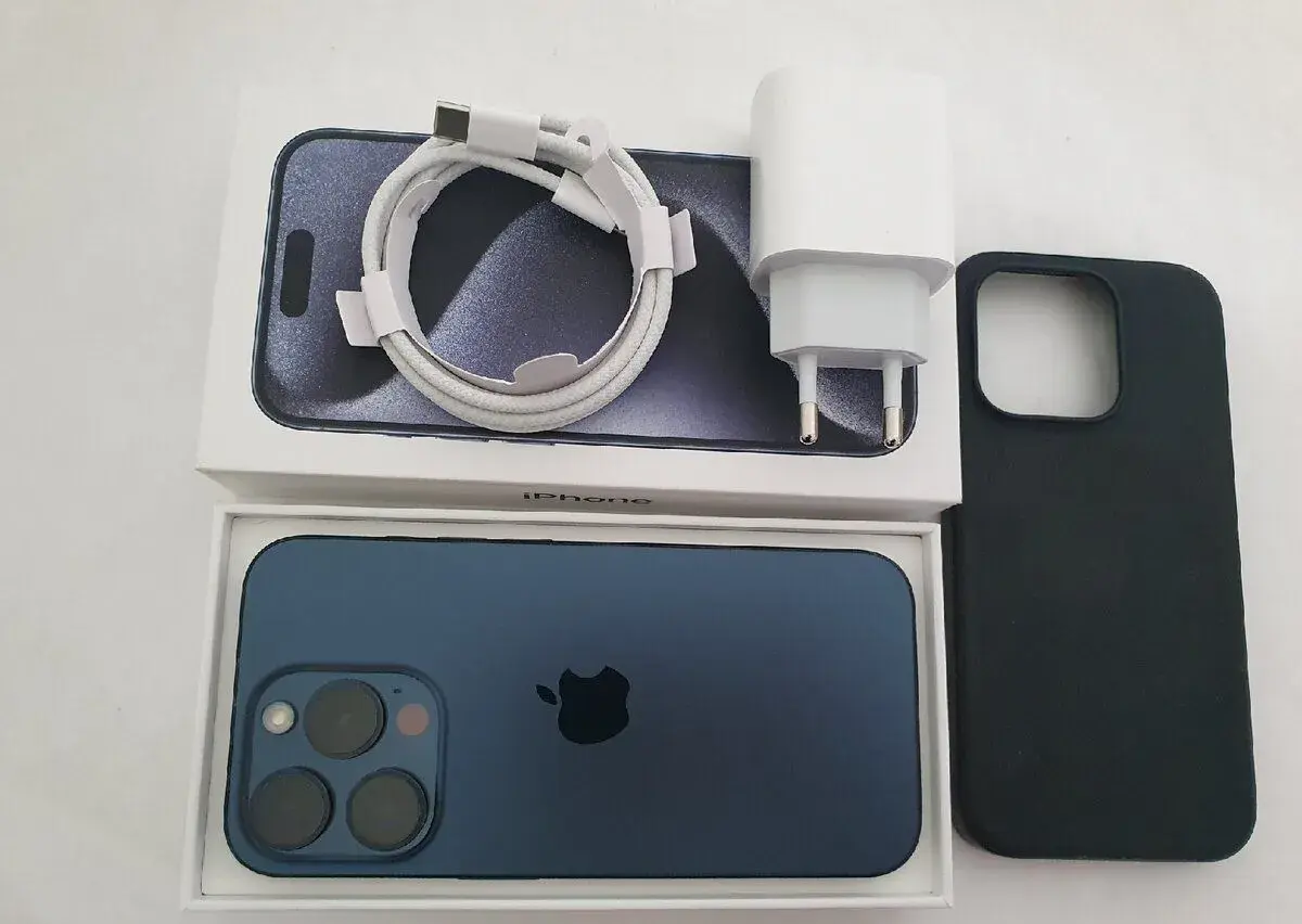 iPhone 15 PRO 256GB 100% kapacita batérie