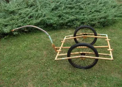 Masívny vozík-kárička za bicykel.Lacno.