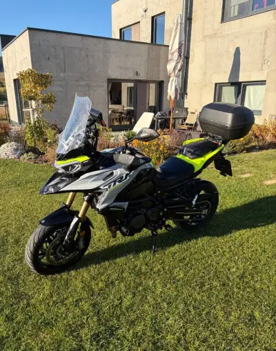 Benelli TRK 902 Stradale
