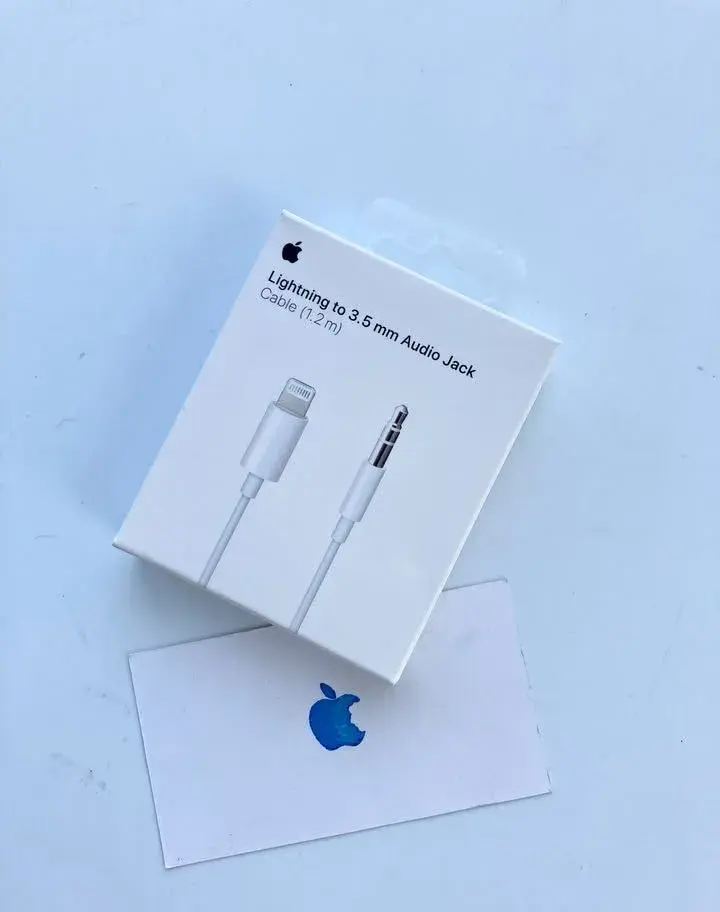 Apple Lightning to 3,5 mm Audio Cable 1,2 m MXK22ZM/A