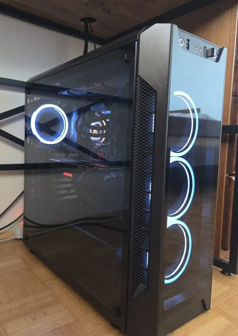PC skrinku SilentiumPC Armis AR7X TG RGB