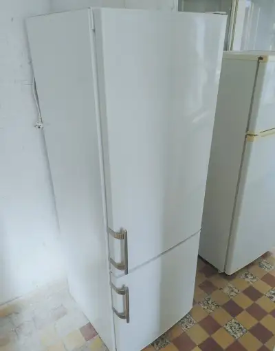 Chladničku Liebherr 160cm