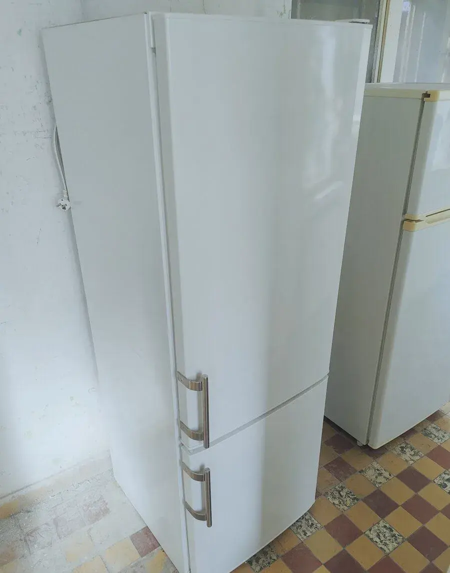 Chladničku Liebherr 160cm