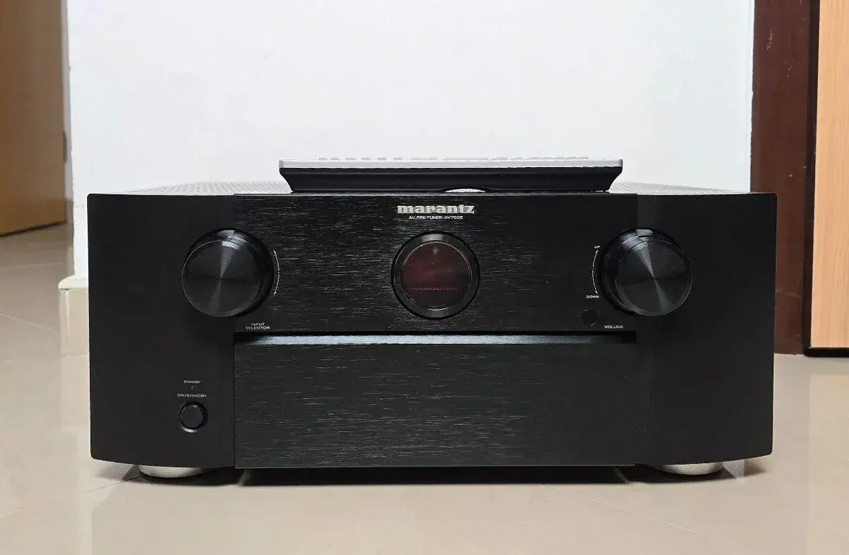 Marantz av-7005 / preamp / XLR / Airplay / Eternet