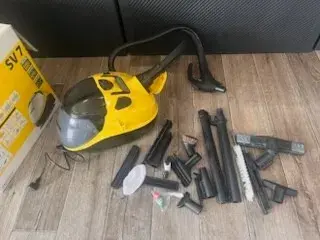 Kärcher SV 7 parný čistič