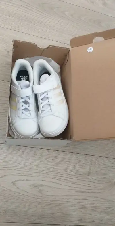 Tenisky adidas