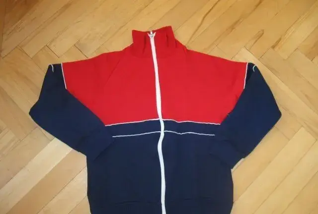 Retro mikina veľ. 134/140