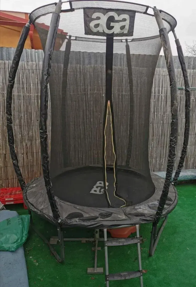 Trampolína
