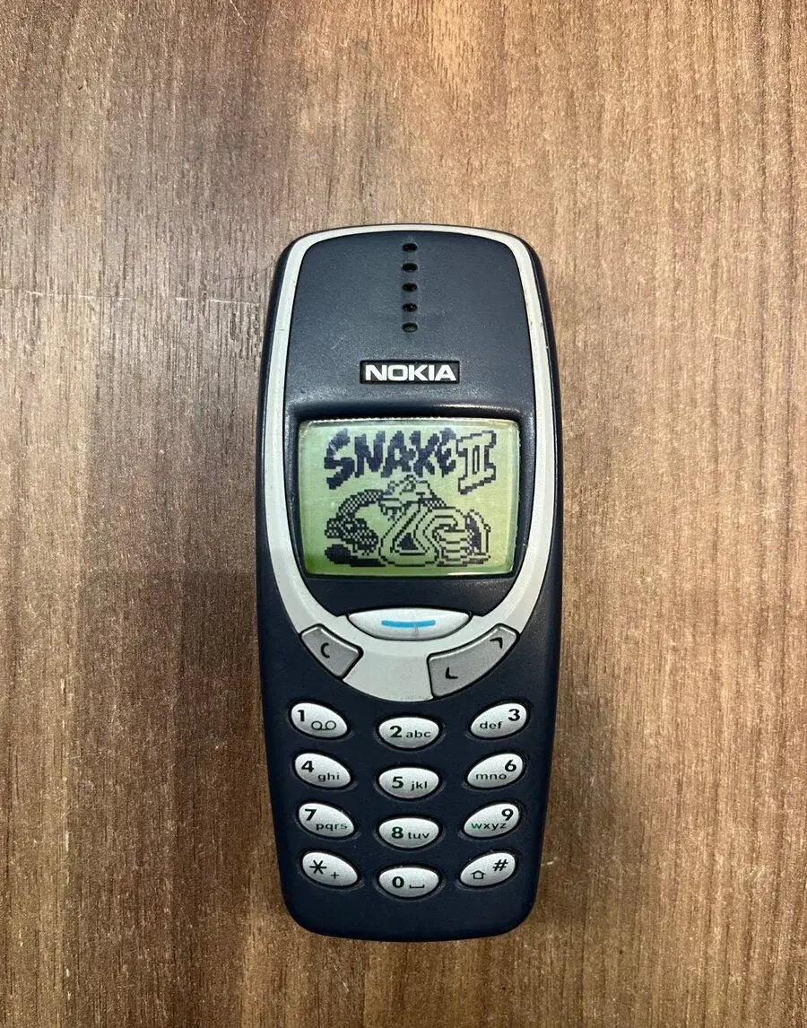 Legendárna NOKIA 3310 nová baterka, nabíjačka z roku 2000