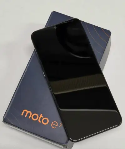 Motorola E7