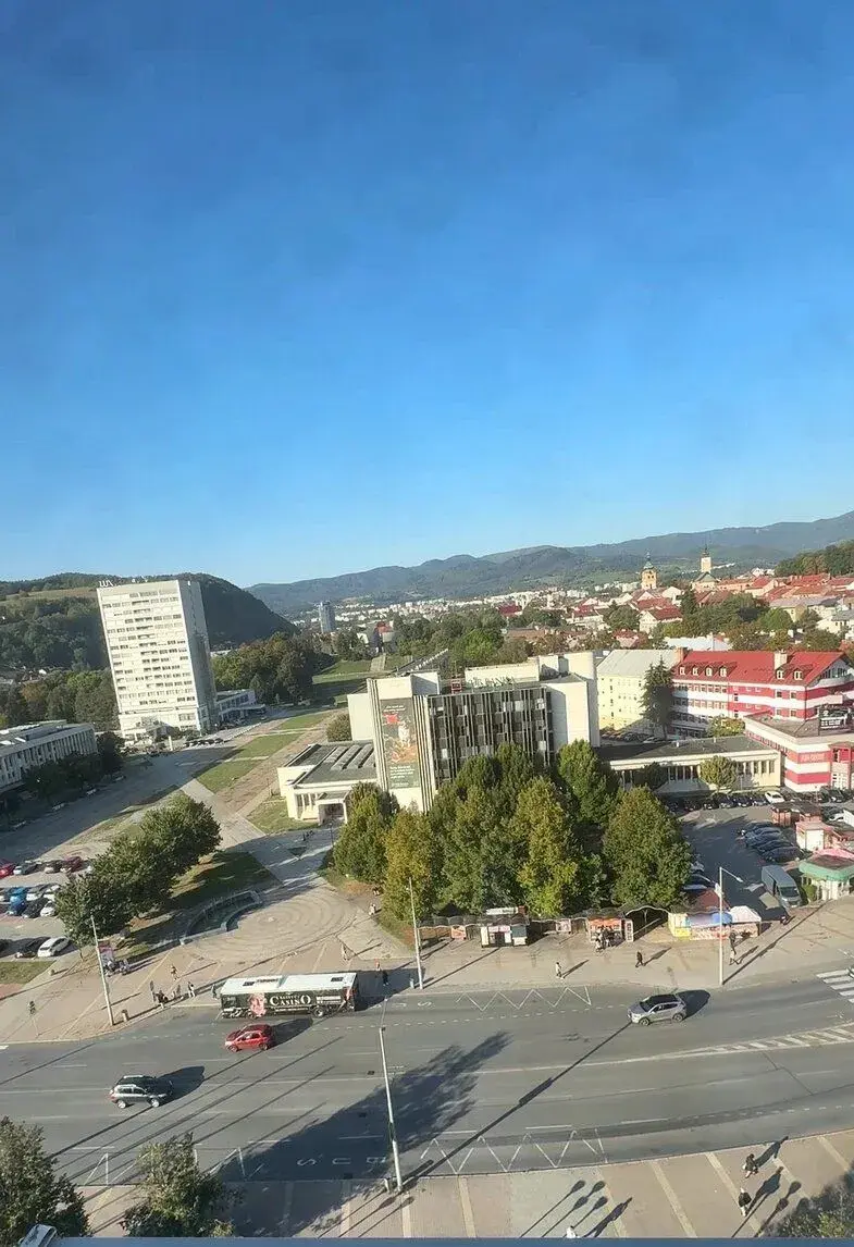 Zvýhodnený krátkodobý prenájom 2-izbový byt s balkónom