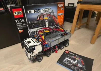 LEGO Technic 42043 Mercedes-Benz Arocs 2v1 3245