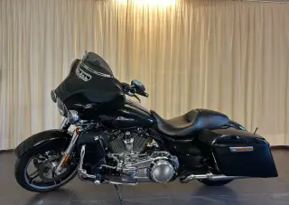 HARLEY DAVIDSON STREED GLIDE