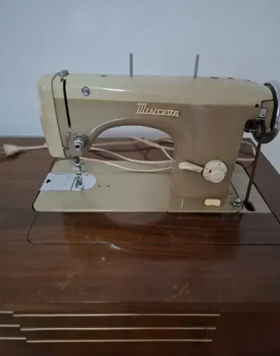 Šijací stroj Minerva