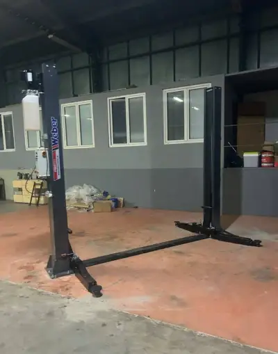 Predvádzací dvojstlpový zdvihák 4.2T WEBER