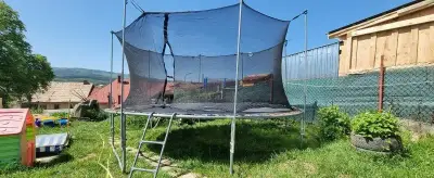 Trampolína