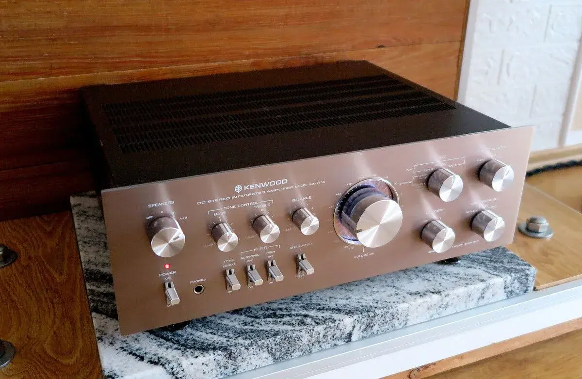 Vintage zosilňovač Kenwood KA-7150 Limited edition Gunmetal