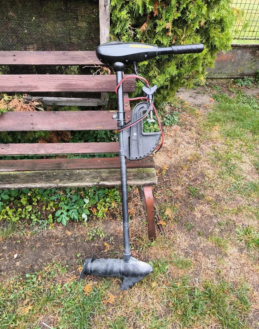 Čln a elektromotor minkota