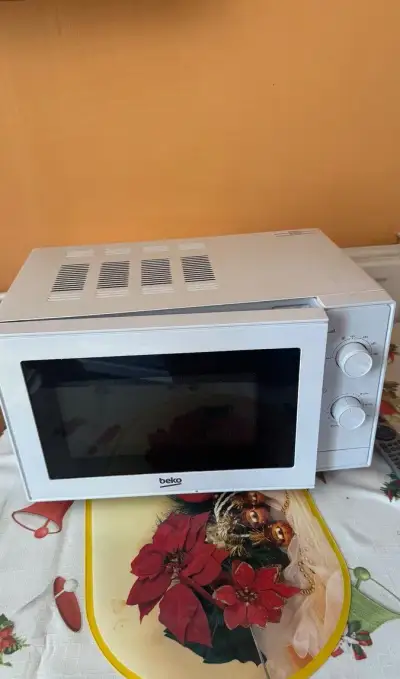 Mikrovlnnú rúru BEKO – 30 €