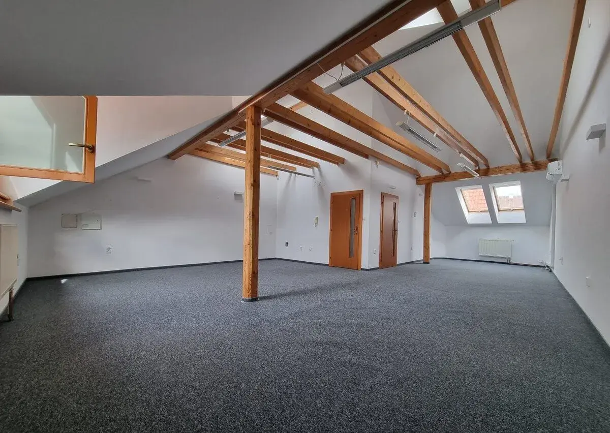 ✅ Nádherná Kancelária 61 m² - Hradbová ul. 11 v centre KE ✅