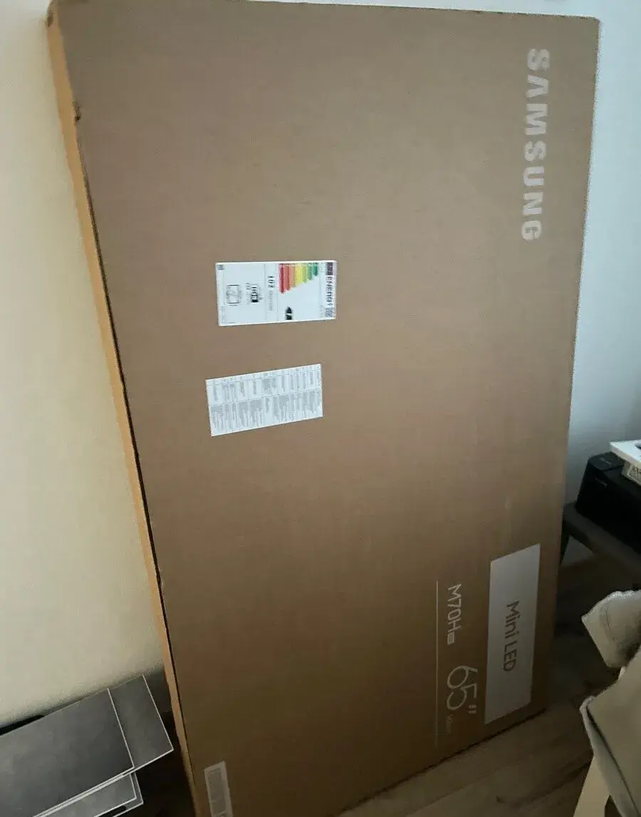 SAMSUNG tv 65”
