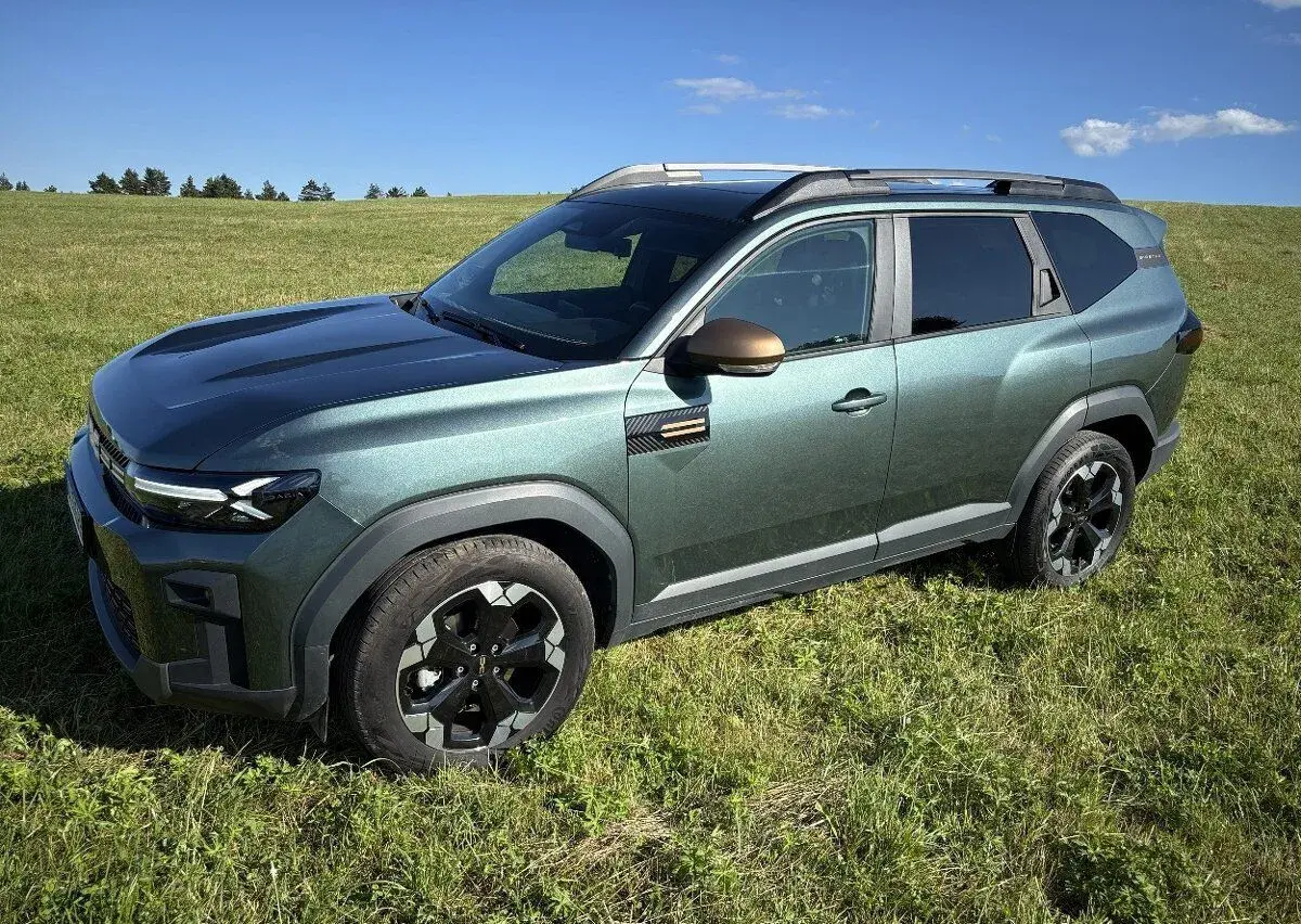 Dacia Bigster – 2025, 17 000 km