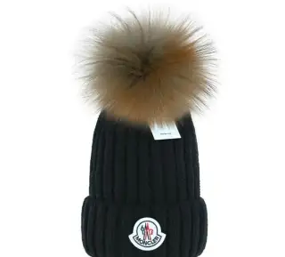 Moncler čiapka práva kožušina