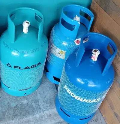 3 nové,plné 10kg propan-butanové fľaše