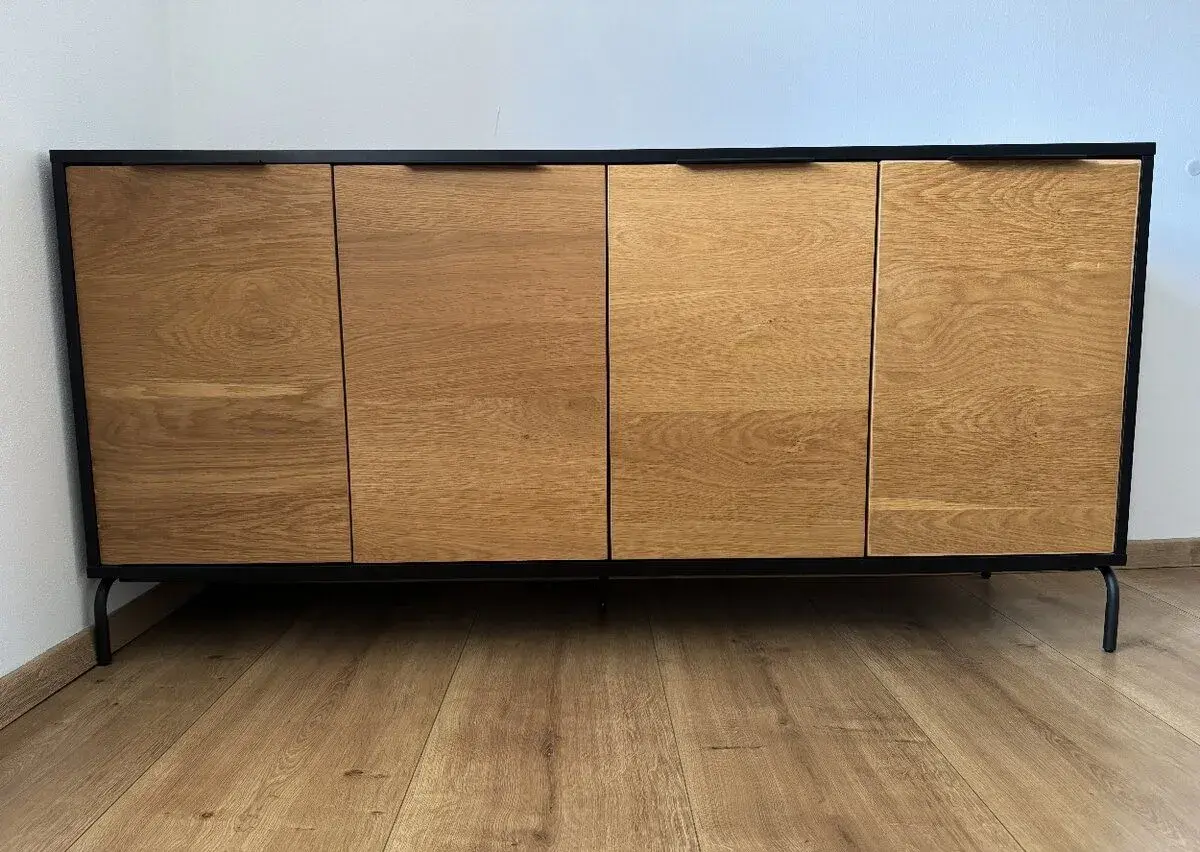 Štvordverová komoda Kave Home Savoi