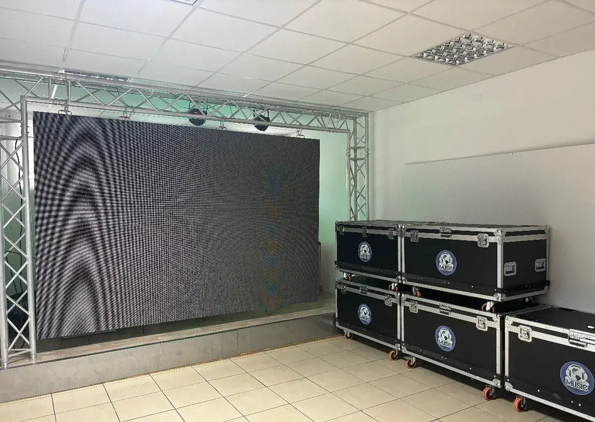 LED obrazovka P3.9 Outdoor 3x4m – Nová, záruka 2 roky (Možno