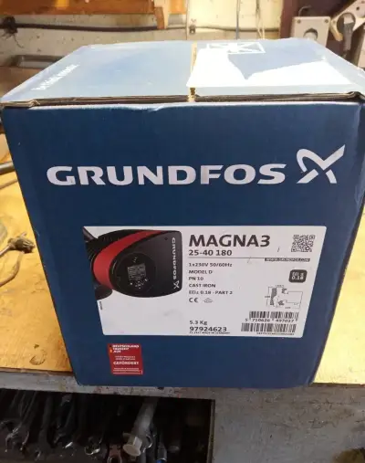 Grundfos MAGNA3 25-40-180