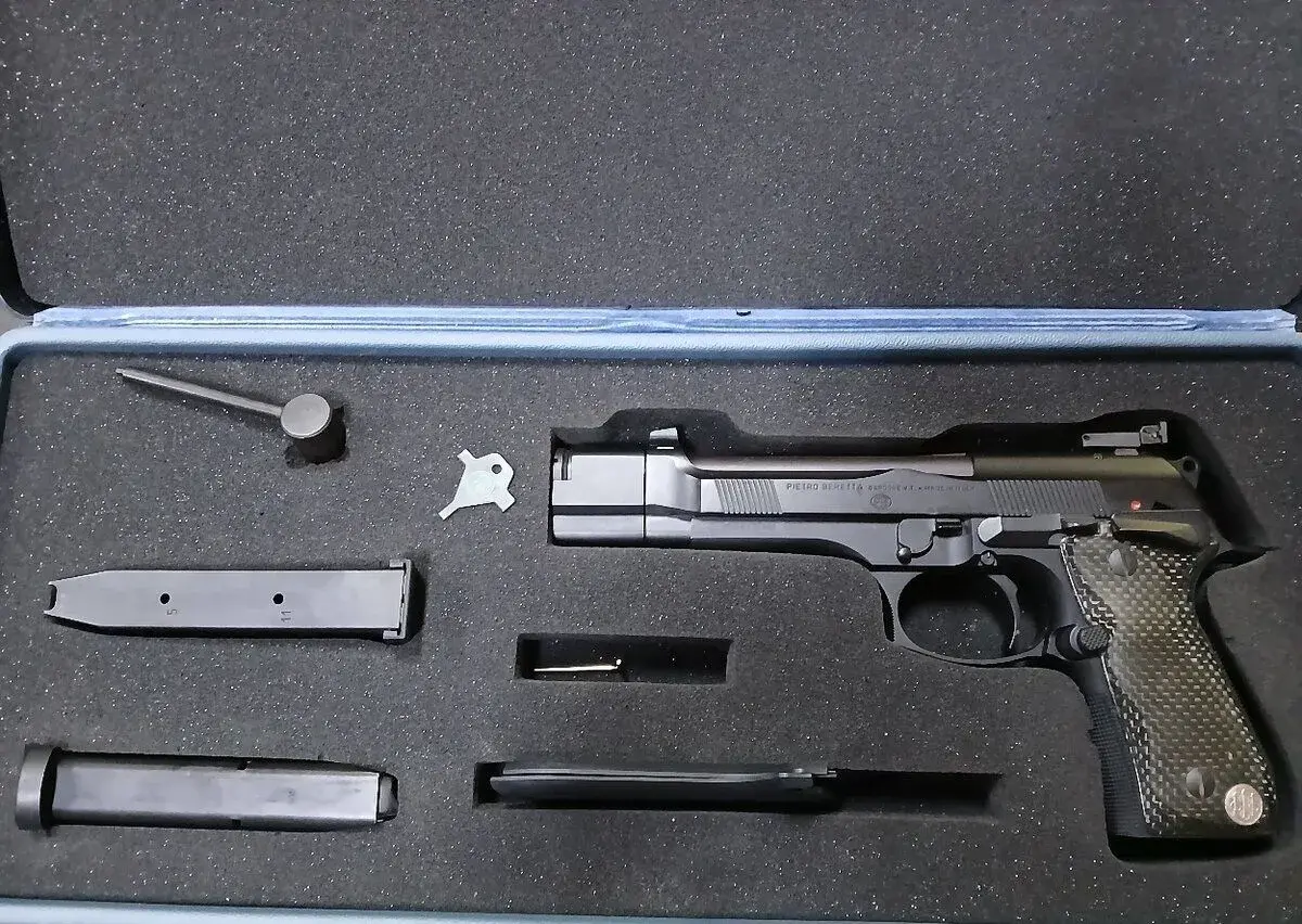 BERETTA 96 COMBAT