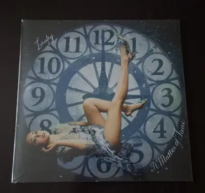 LP platňu Laufey - A Matter of Time (+ bonusový 7")