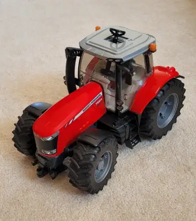 Bruder traktor Massey Ferguson 7624