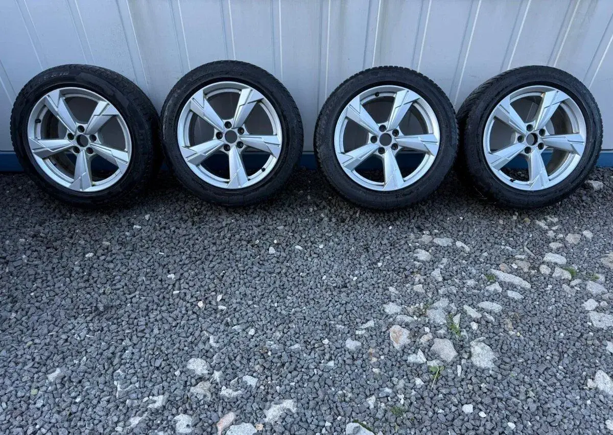 Audi A6,A5,A4