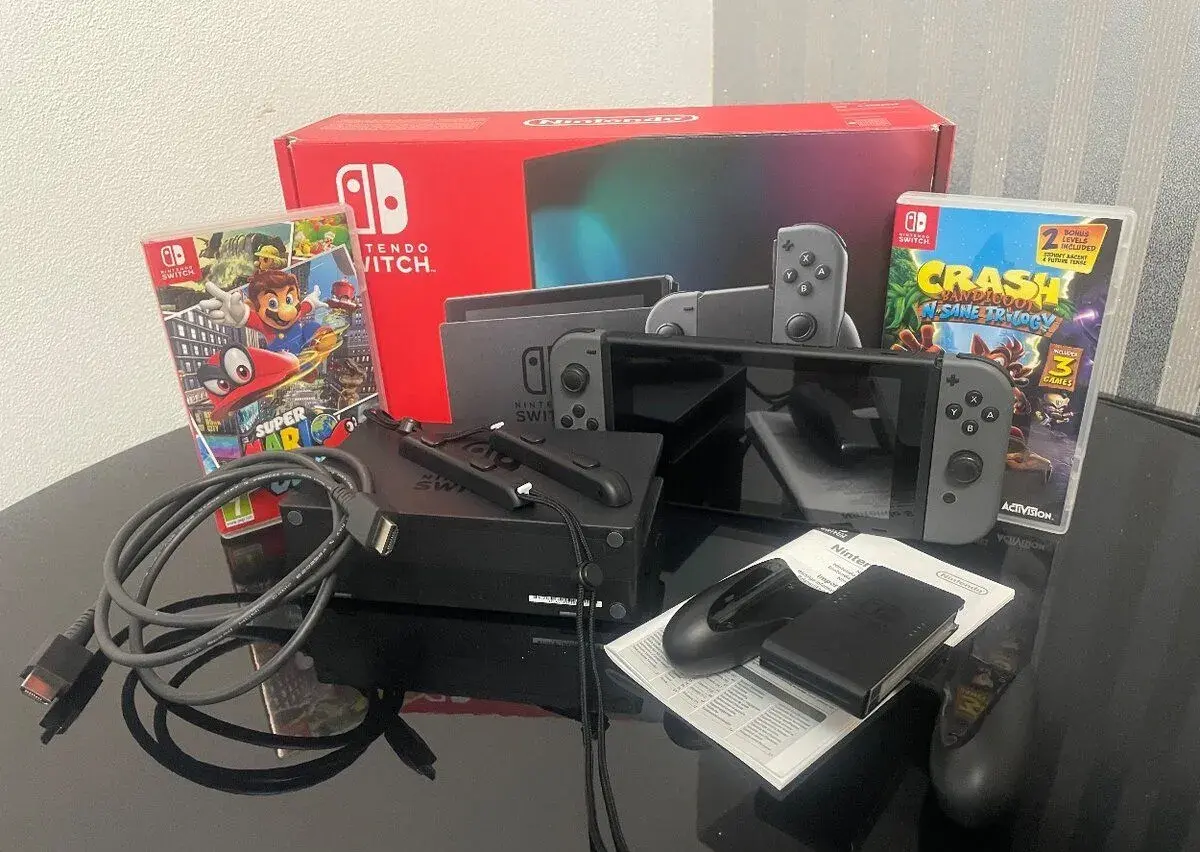 Nintendo Switch V2 + 2 hry + originálna krabica