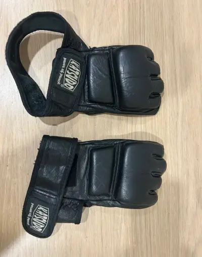 Rukavice na MMA veľkosť M