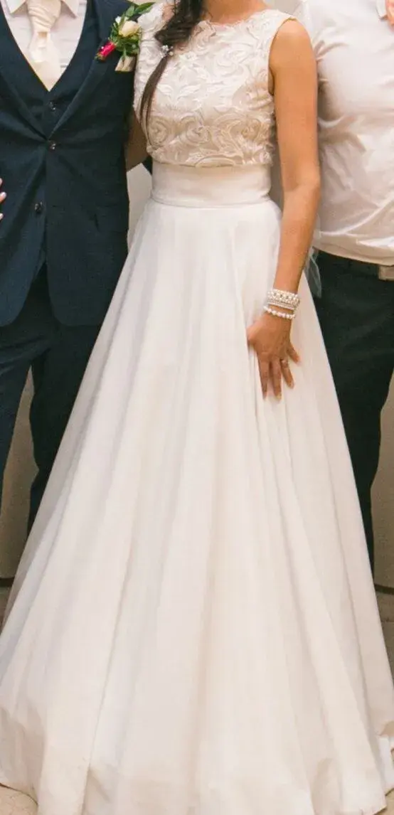 Biele svadobné šaty
