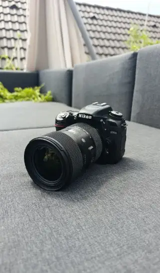 Nikon D7500 + Sigma Art 18-35mm + 2x objektív + výbava