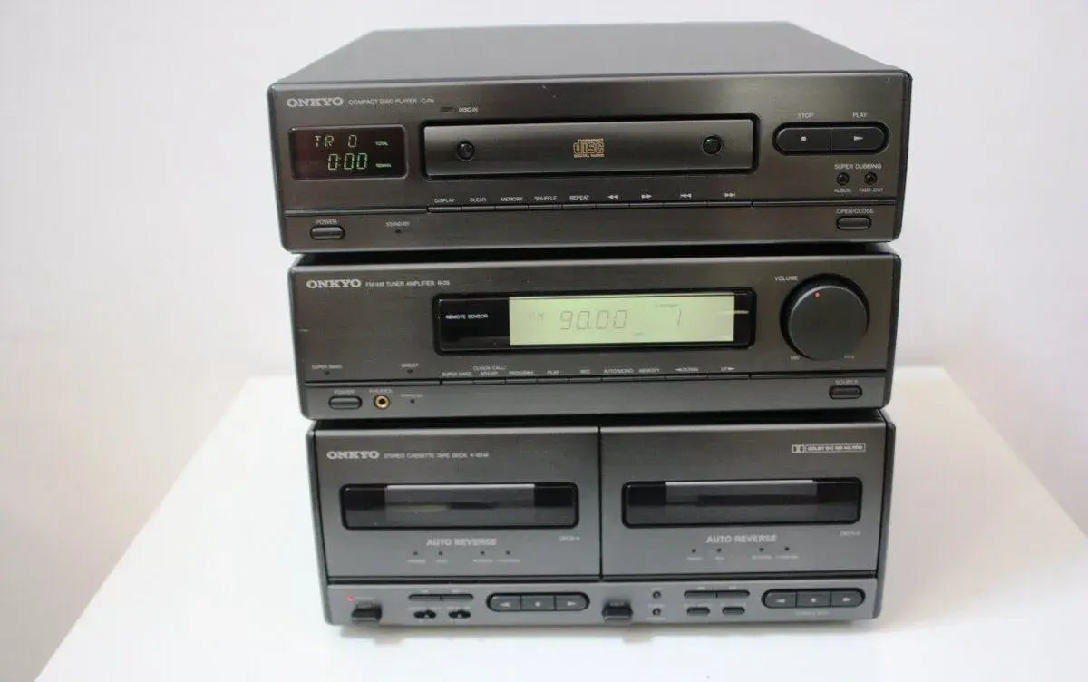 Zostavu ONKYO CD-C05 / Receiver R-05 / 2 deck K-05W