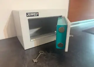 Trezor ( JUWELI made in Iraly )