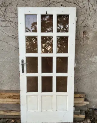 Masívne stare presklenne dvere - vhodne na renovaciu