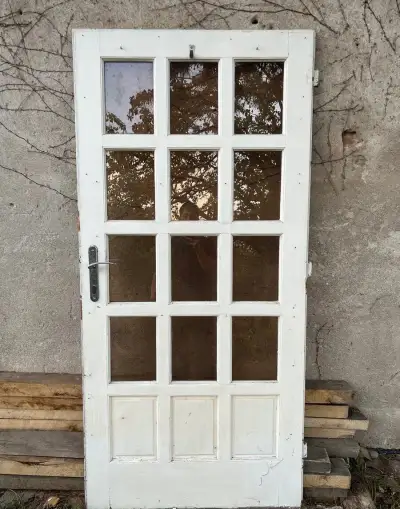 Masívne stare presklenne dvere - vhodne na renovaciu