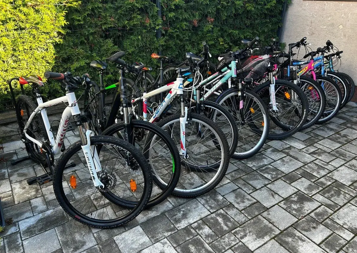 10 bicyklov