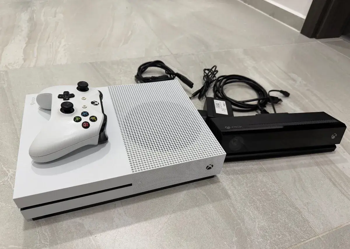 Xbox ONE S 500 gb biely