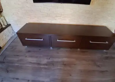 Komoda pod televizor