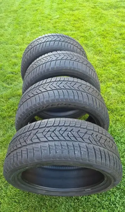 Sada Pirelli Winter Sottozero 3 – 225/45 R18 95H