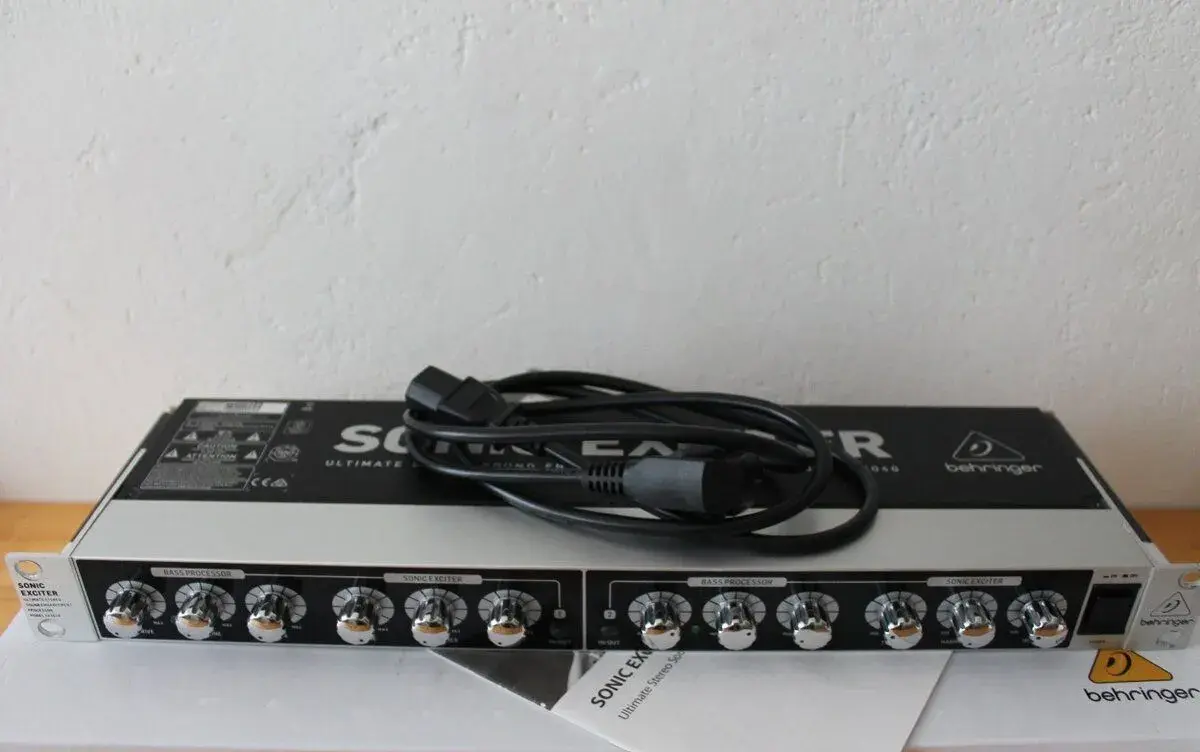 Behringer SX3040 V2