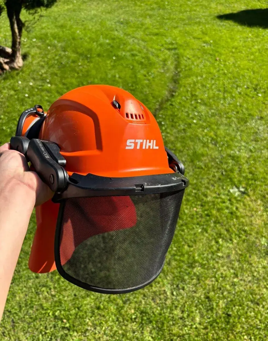 Pilčícka prilba STIHL